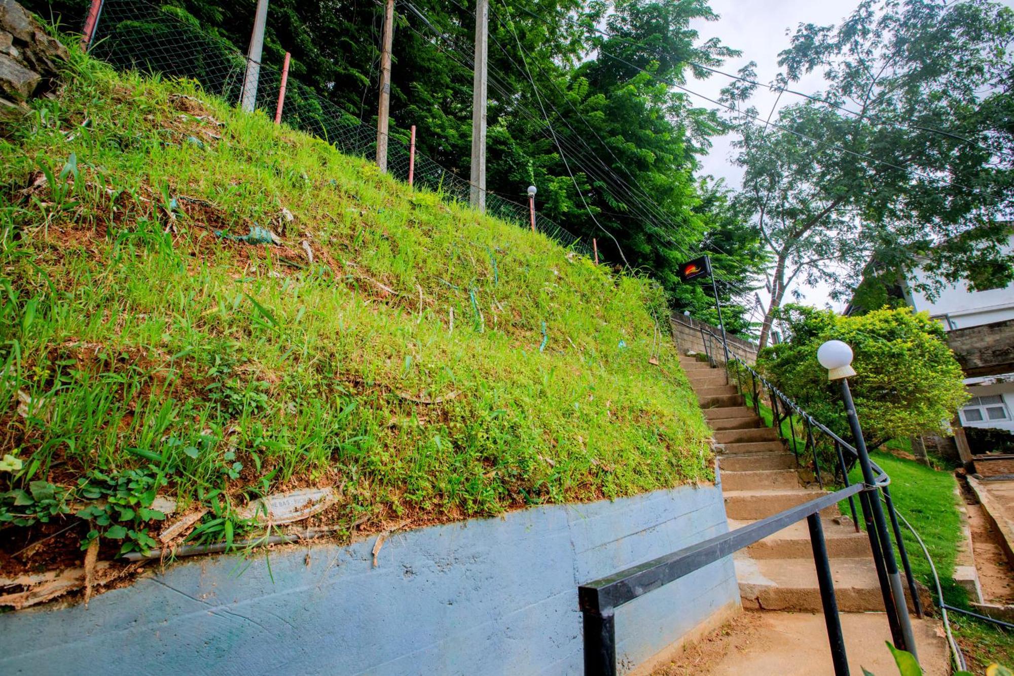 Sunbloom Inn Kandy Bagian luar foto