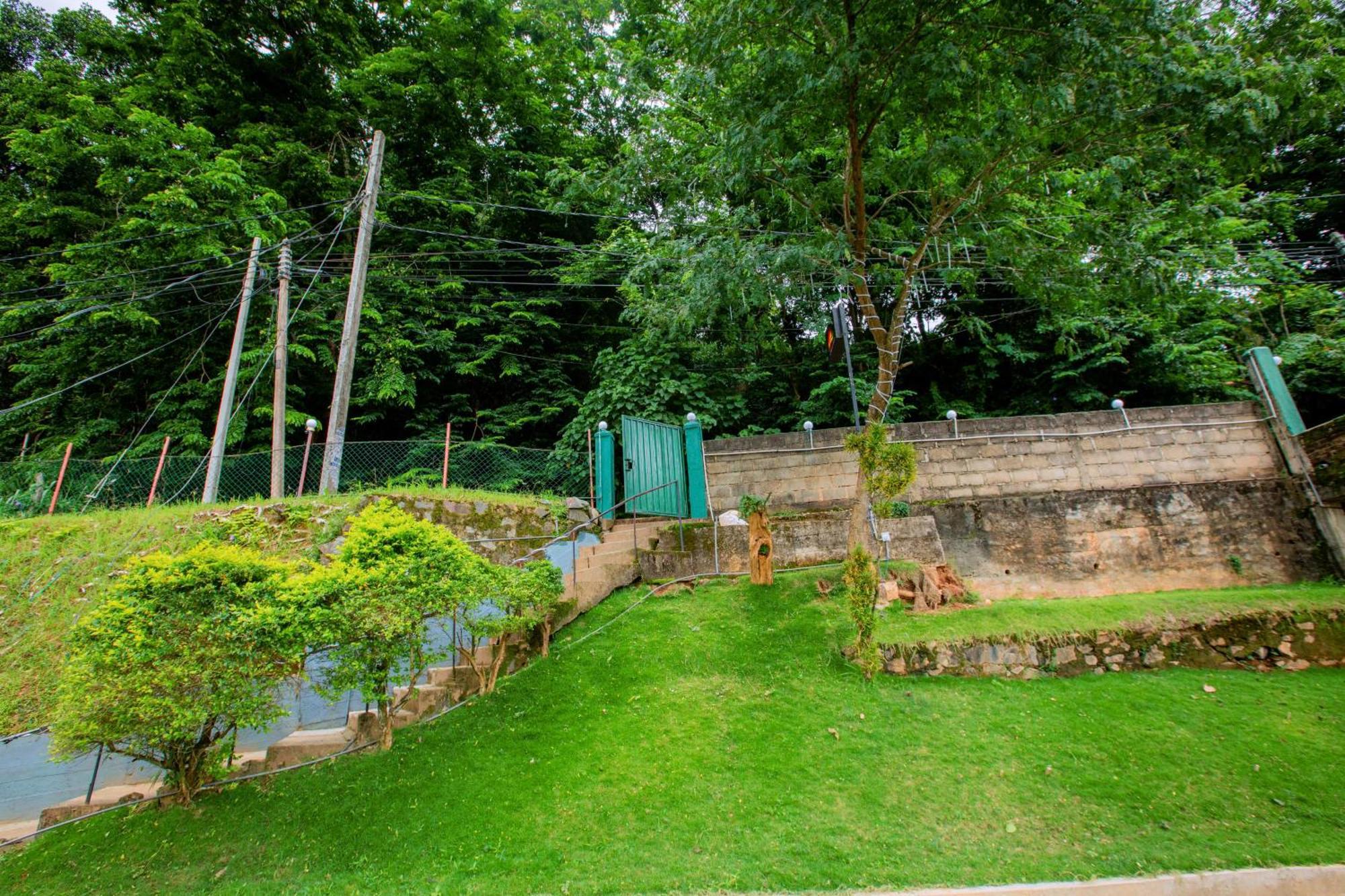 Sunbloom Inn Kandy Bagian luar foto