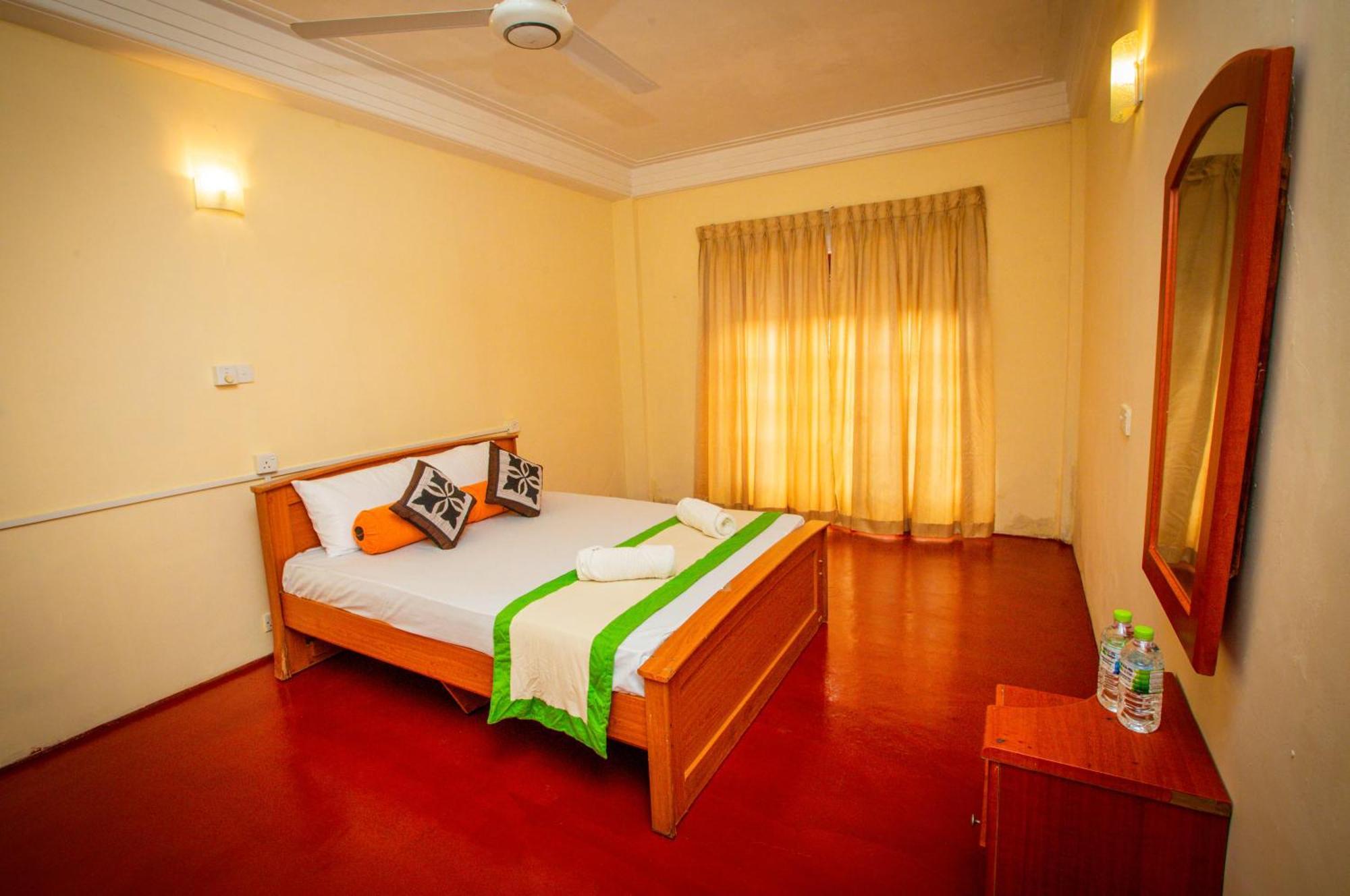 Sunbloom Inn Kandy Bagian luar foto