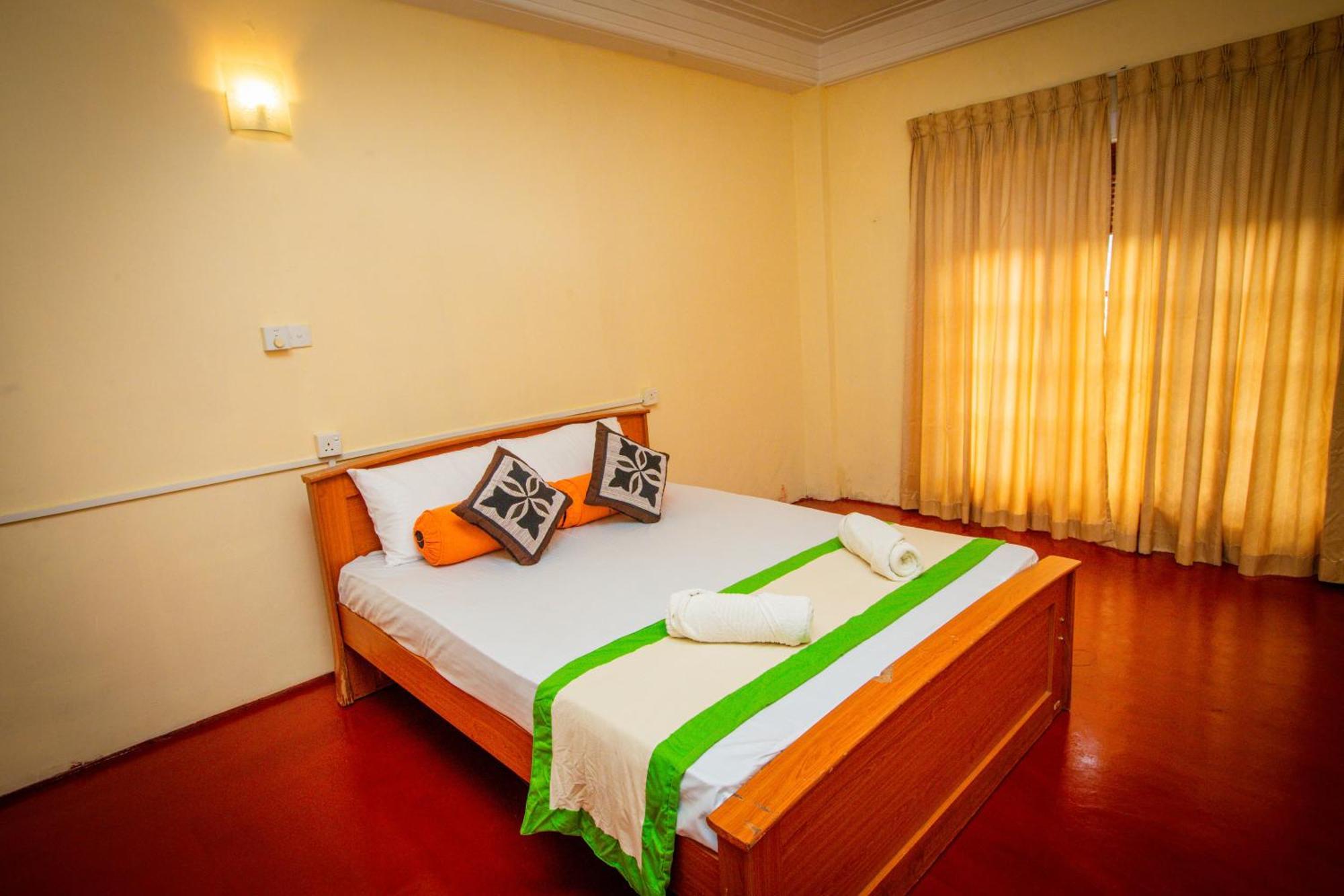 Sunbloom Inn Kandy Bagian luar foto