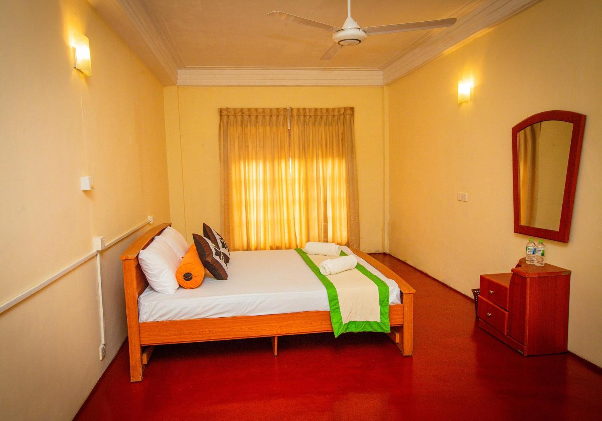 Sunbloom Inn Kandy Bagian luar foto