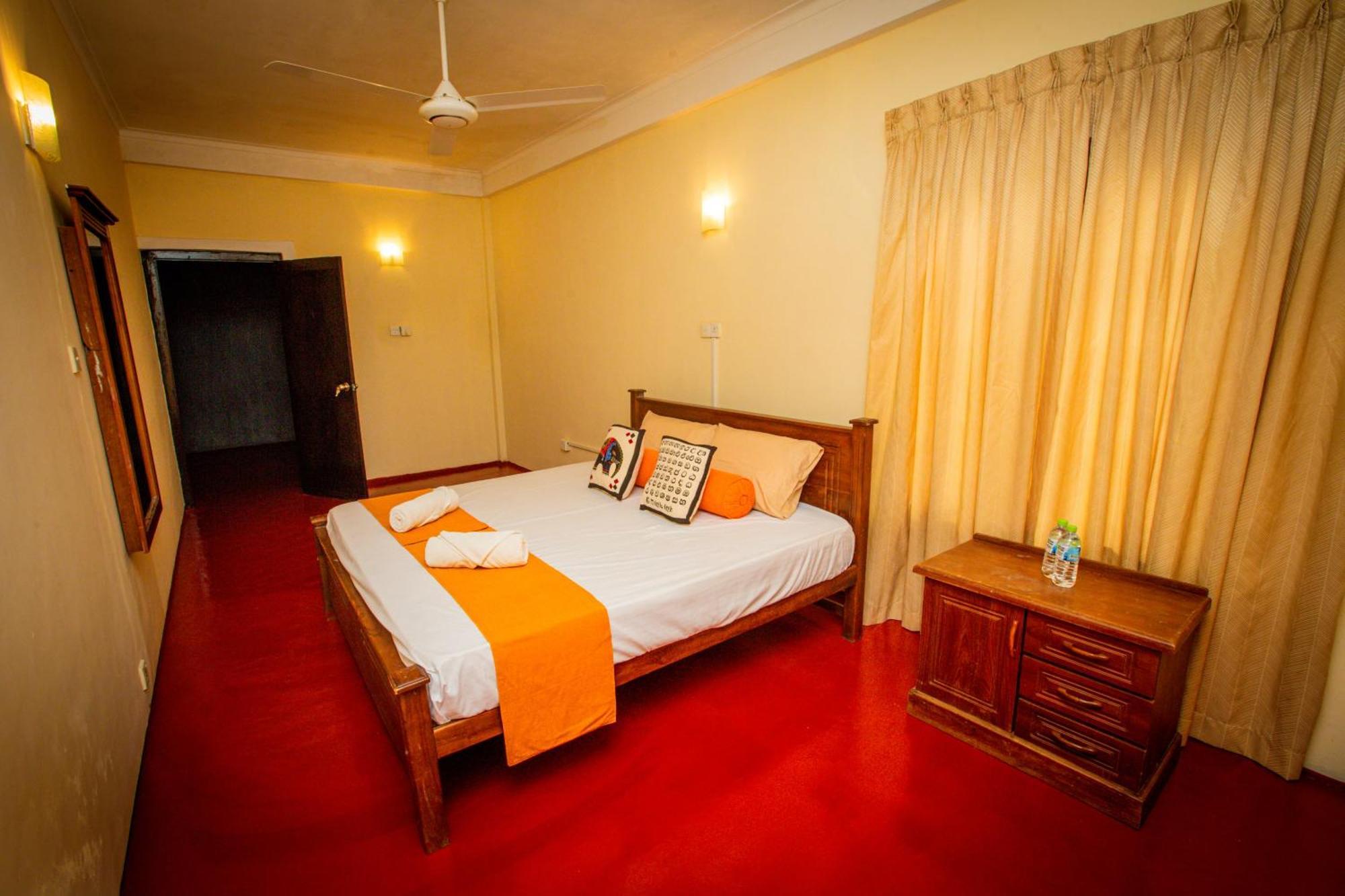 Sunbloom Inn Kandy Bagian luar foto