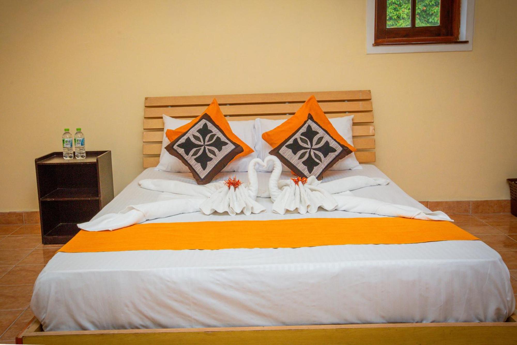 Sunbloom Inn Kandy Bagian luar foto