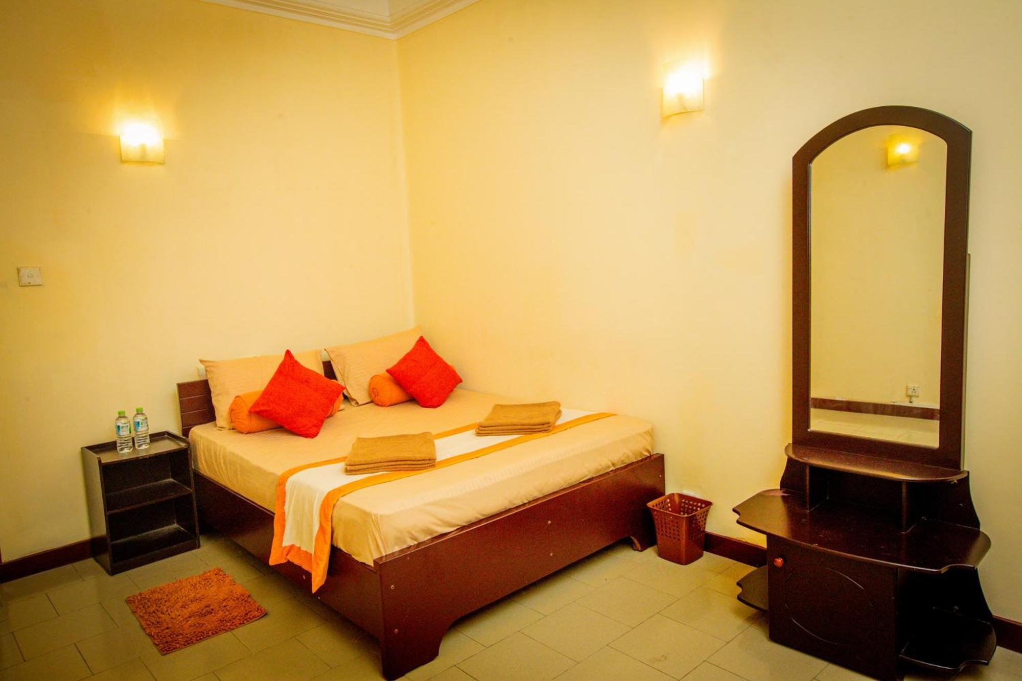 Sunbloom Inn Kandy Bagian luar foto